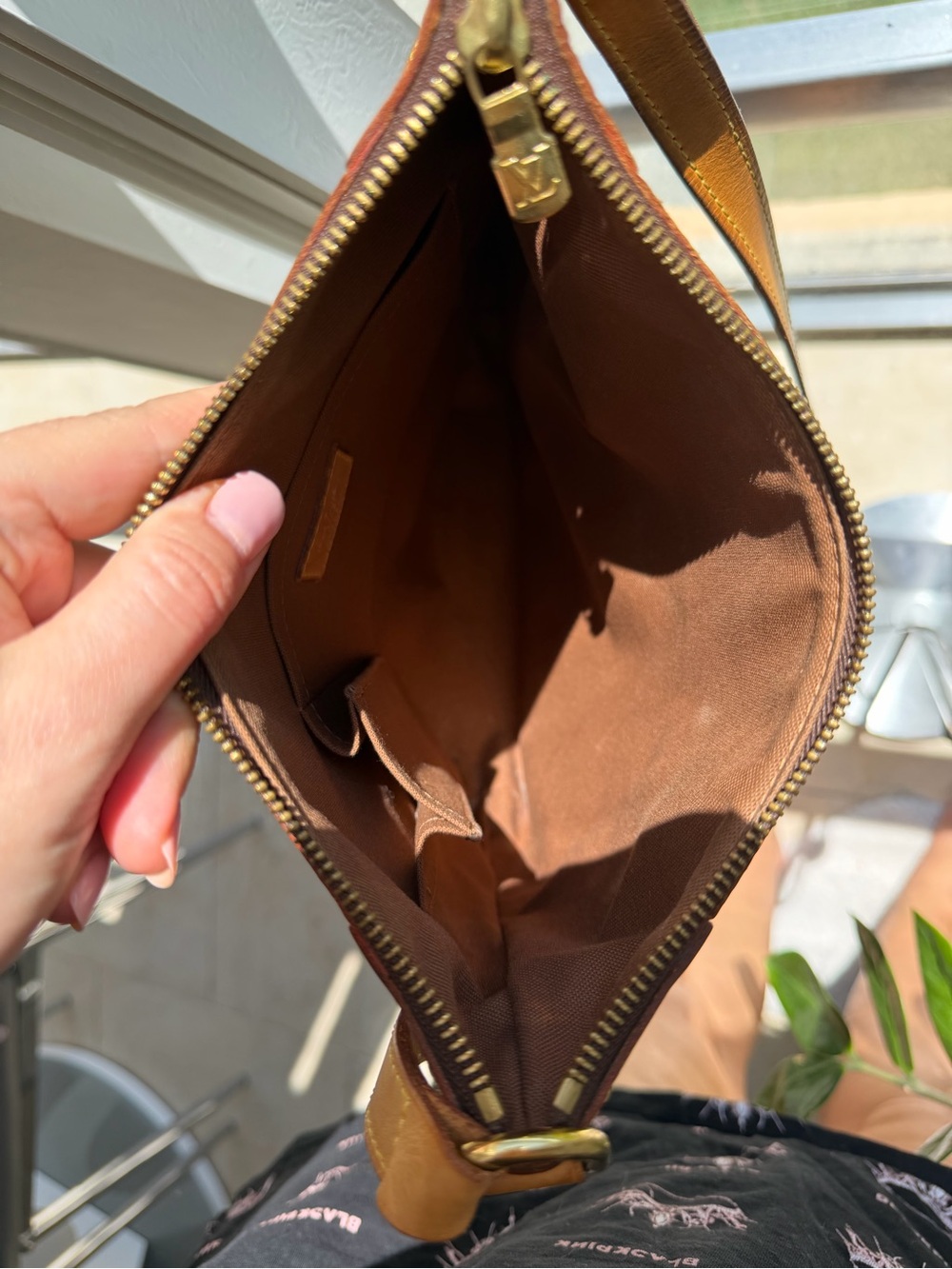 Louis Vuitton Monogram Crossbody in Brown & Tan Leather Trim - Picture 15 of 16